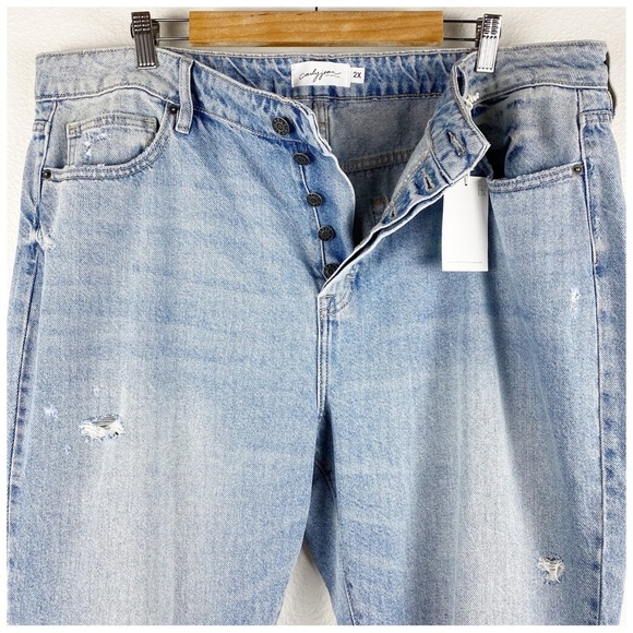 NWT‎ Carly Jean Distressed Topanga Boyfriend Jeans Size 2X - Picture 10 of 13